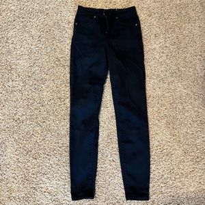 Aviator black skinny jeans for travel